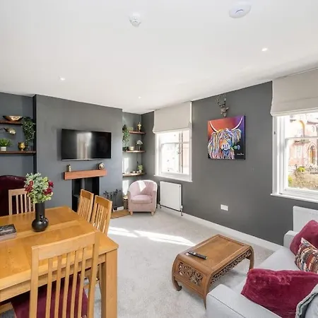 Apartament Lettered Board 1, 2 & 3 *