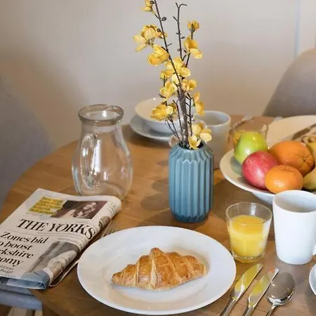 Apartament Lettered Board 1, 2 & 3