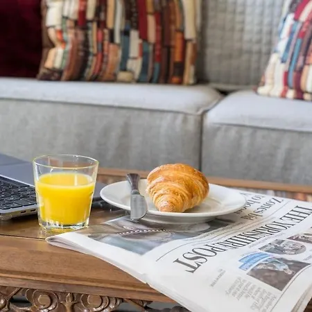 Apartament Lettered Board 1, 2 & 3