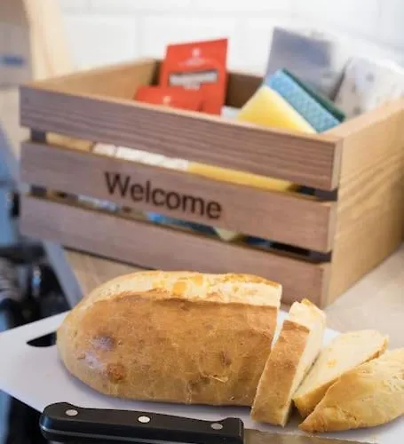 Lettered Board 1, 2 & 3 דירה פיקרינג