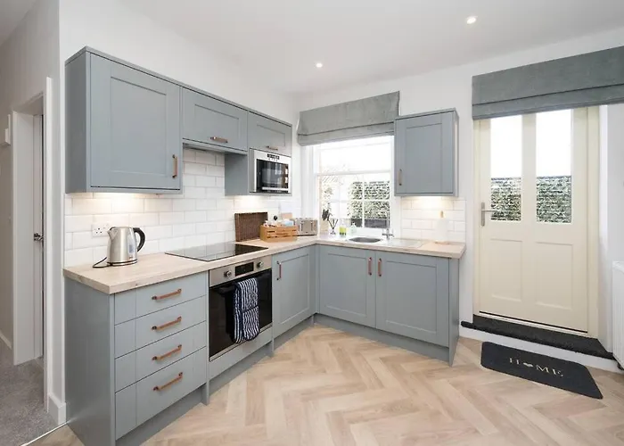 公寓 Lettered Board 1, 2 & 3 *