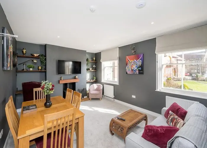 דירה Lettered Board 1, 2 & 3 *