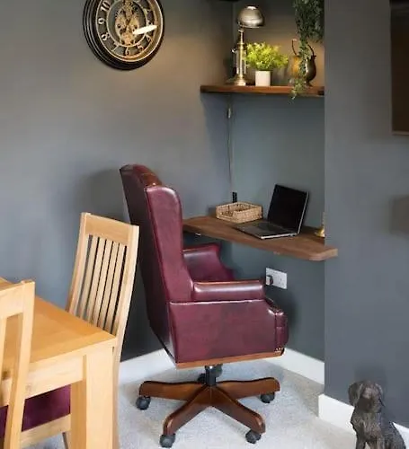 דירה Lettered Board 1, 2 & 3