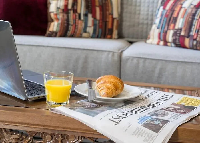 דירה Lettered Board 1, 2 & 3